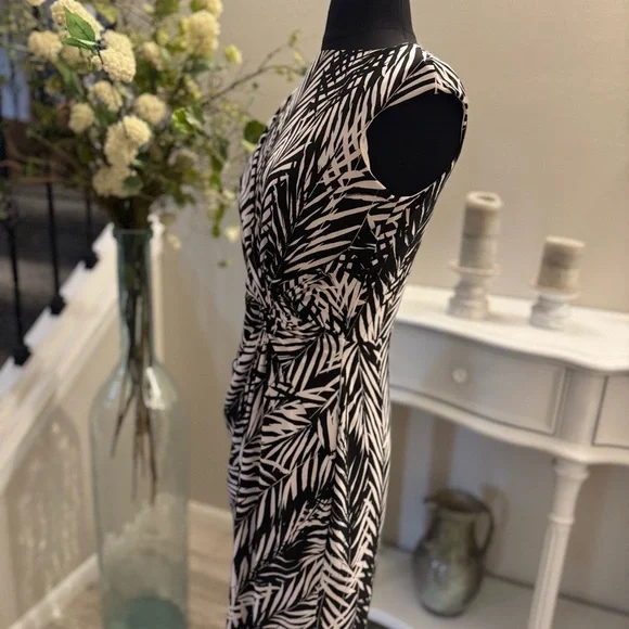 Ralph Lauren Black and Cream Leaf Print Midi Dress - Picture 4 of 5